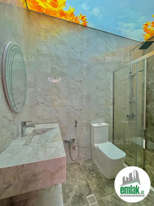 Satılır 5 otaqlı mənzil 220 m²