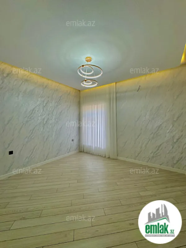 Satılır 5 otaqlı mənzil 220 m²