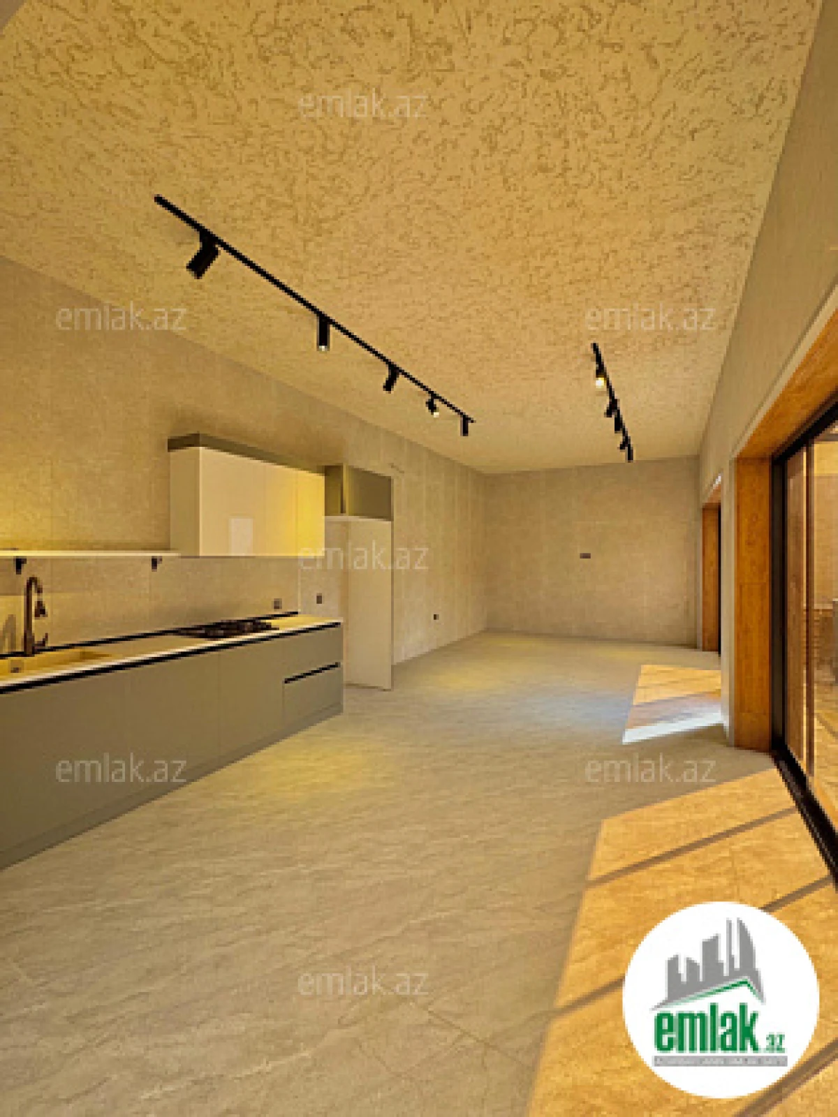 Satılır 5 otaqlı mənzil 220 m²