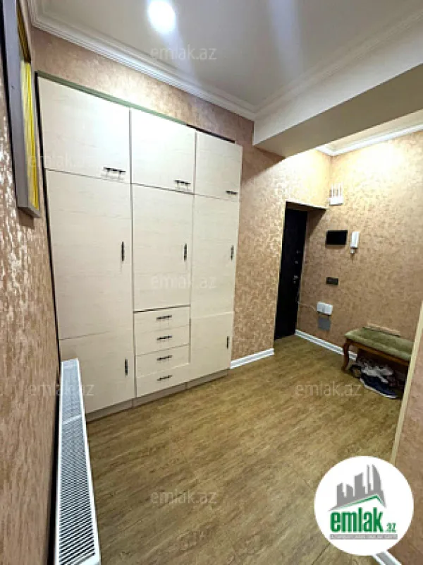 Satılır 3 otaqlı yeni tikili 135 m²