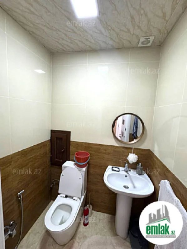 Satılır 3 otaqlı yeni tikili 135 m²