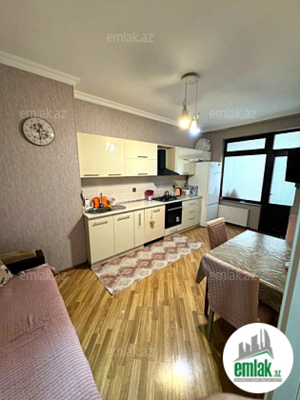 Satılır 3 otaqlı yeni tikili 135 m²