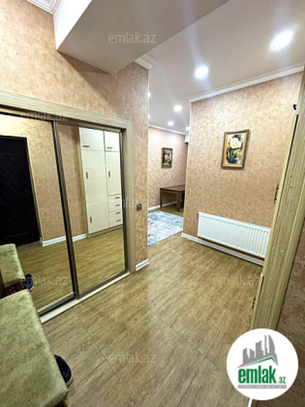 Satılır 3 otaqlı yeni tikili 135 m²