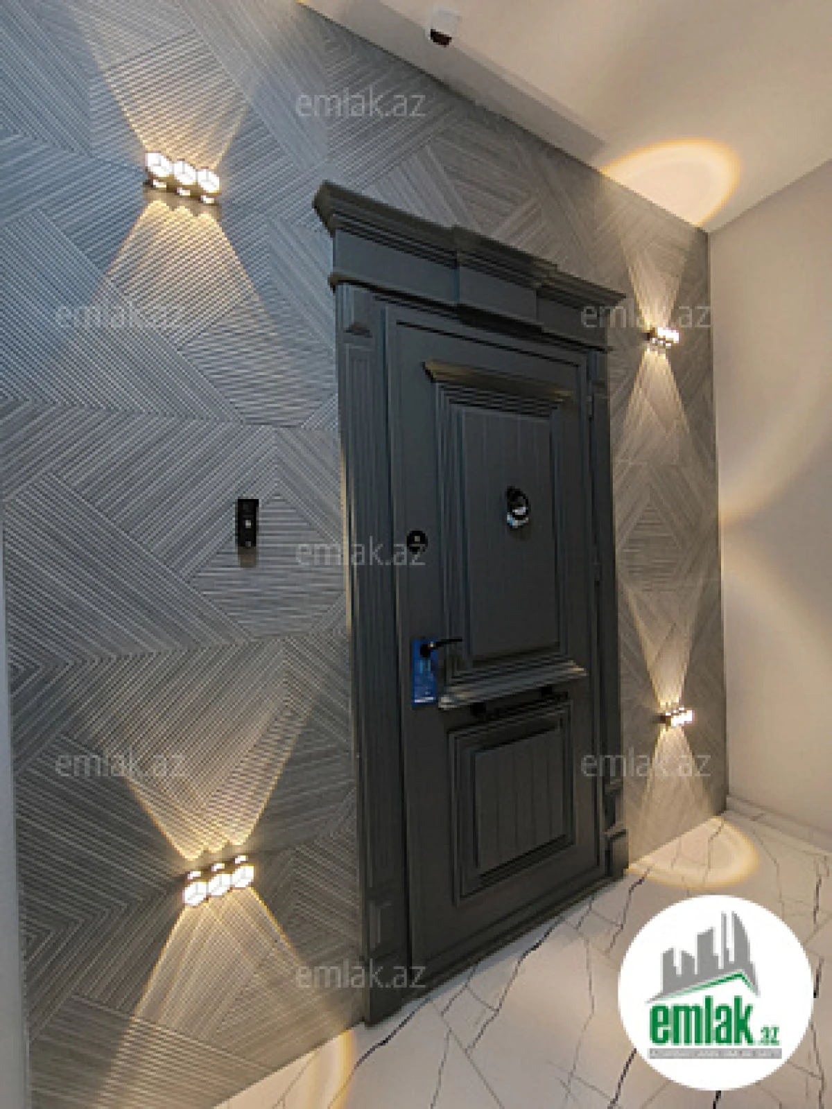 Satılır 3 otaqlı yeni tikili 130 m²