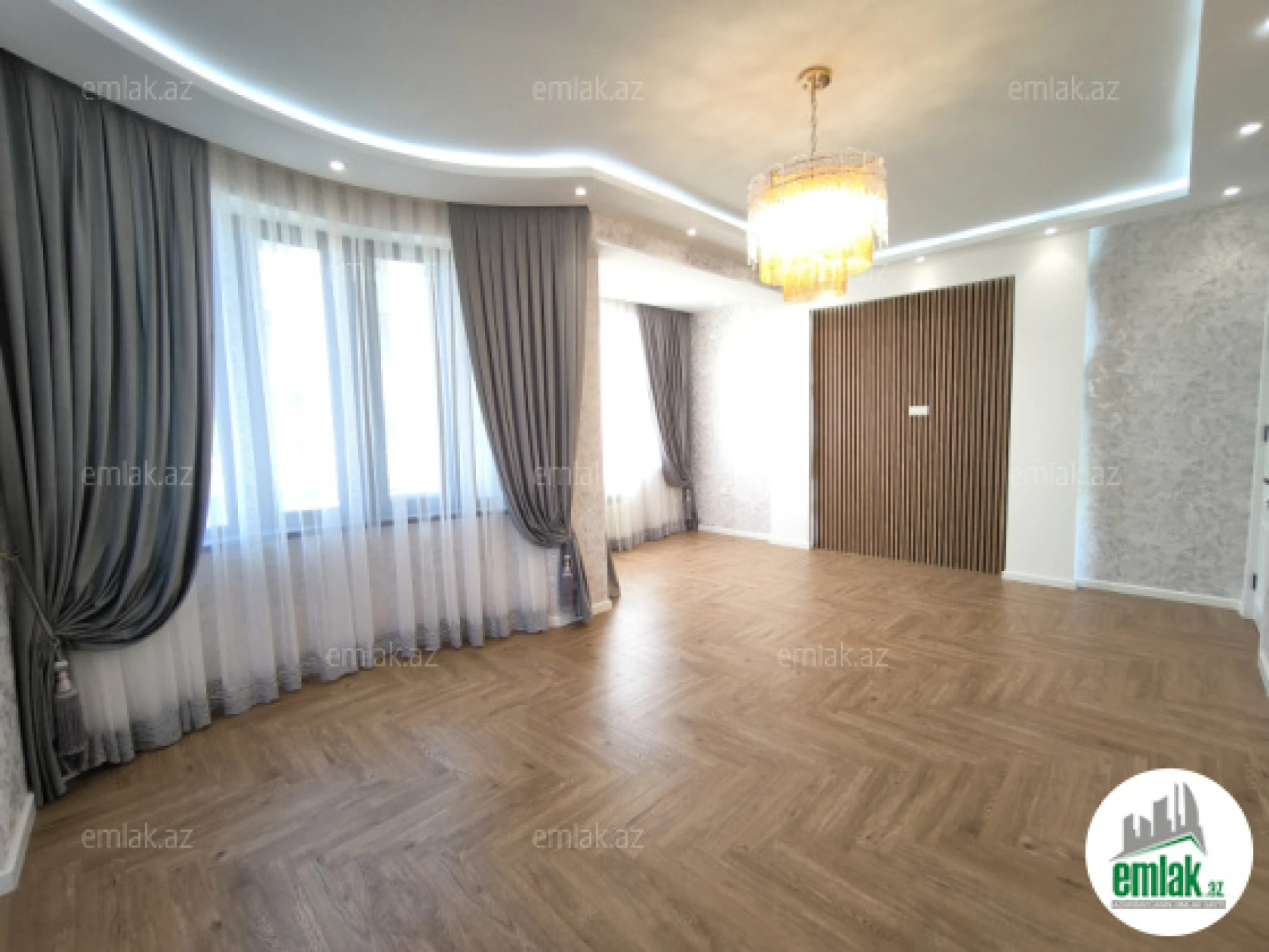 Satılır 3 otaqlı yeni tikili 130 m²