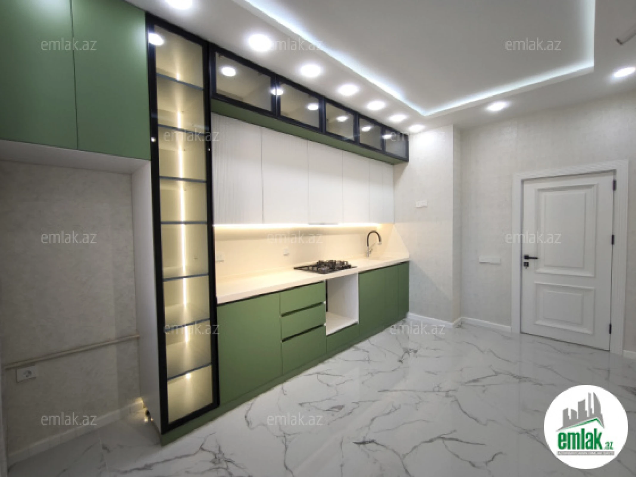 Satılır 3 otaqlı yeni tikili 130 m²