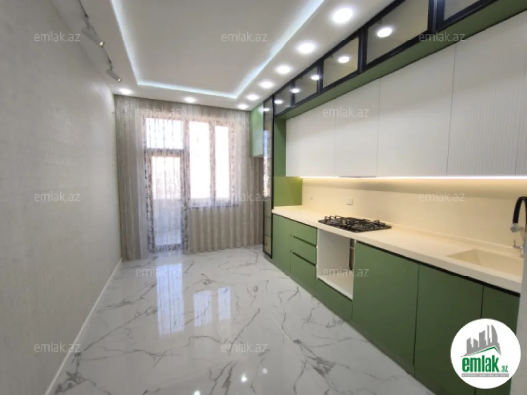 Satılır 3 otaqlı yeni tikili 130 m²