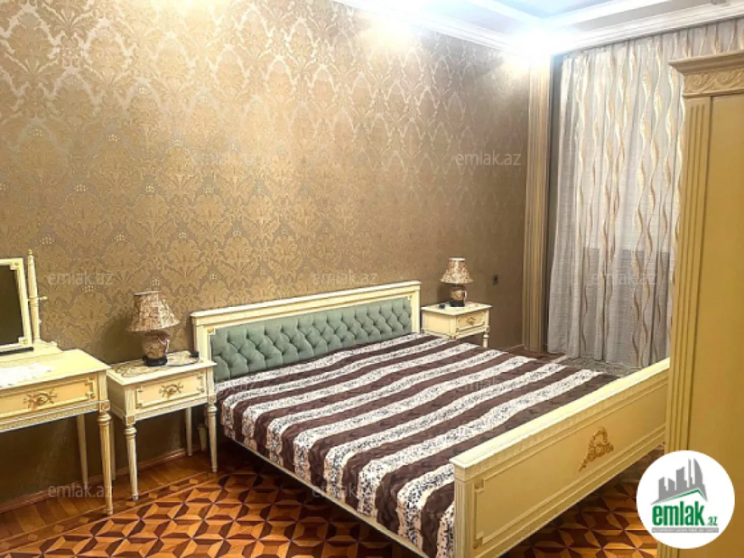 Satılır 3 otaqlı köhnə tikili 90 m²