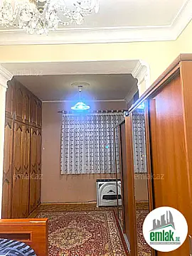 Satılır 3 otaqlı köhnə tikili 90 m²