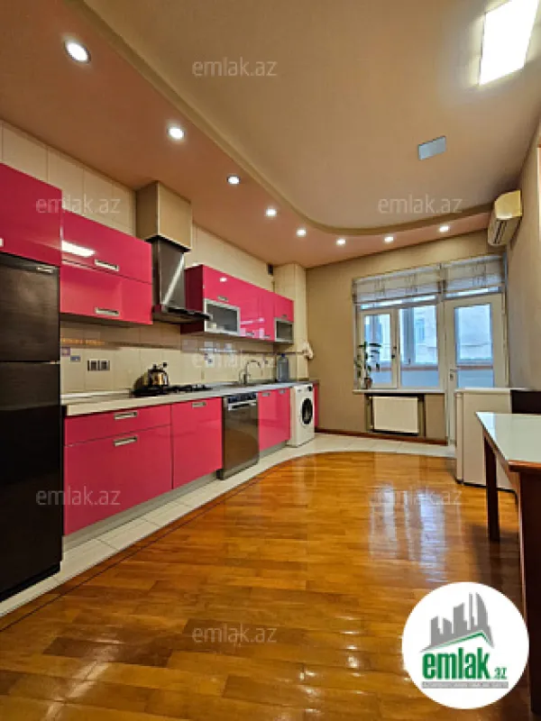 Satılır 4 otaqlı yeni tikili 148 m²