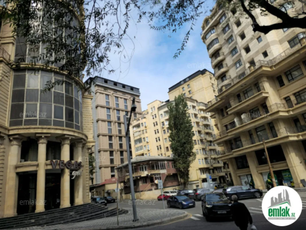 Satılır 4 otaqlı yeni tikili 148 m²