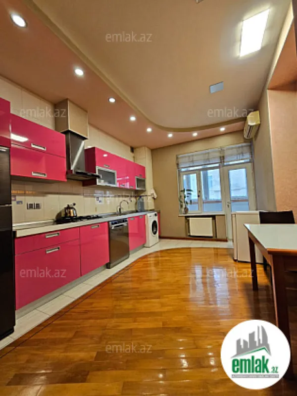 Satılır 4 otaqlı yeni tikili 148 m²