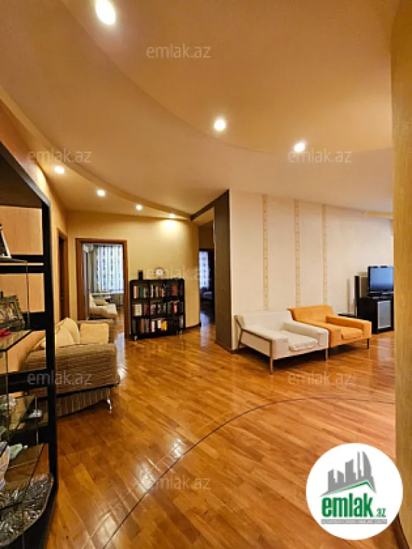 Satılır 4 otaqlı yeni tikili 148 m²