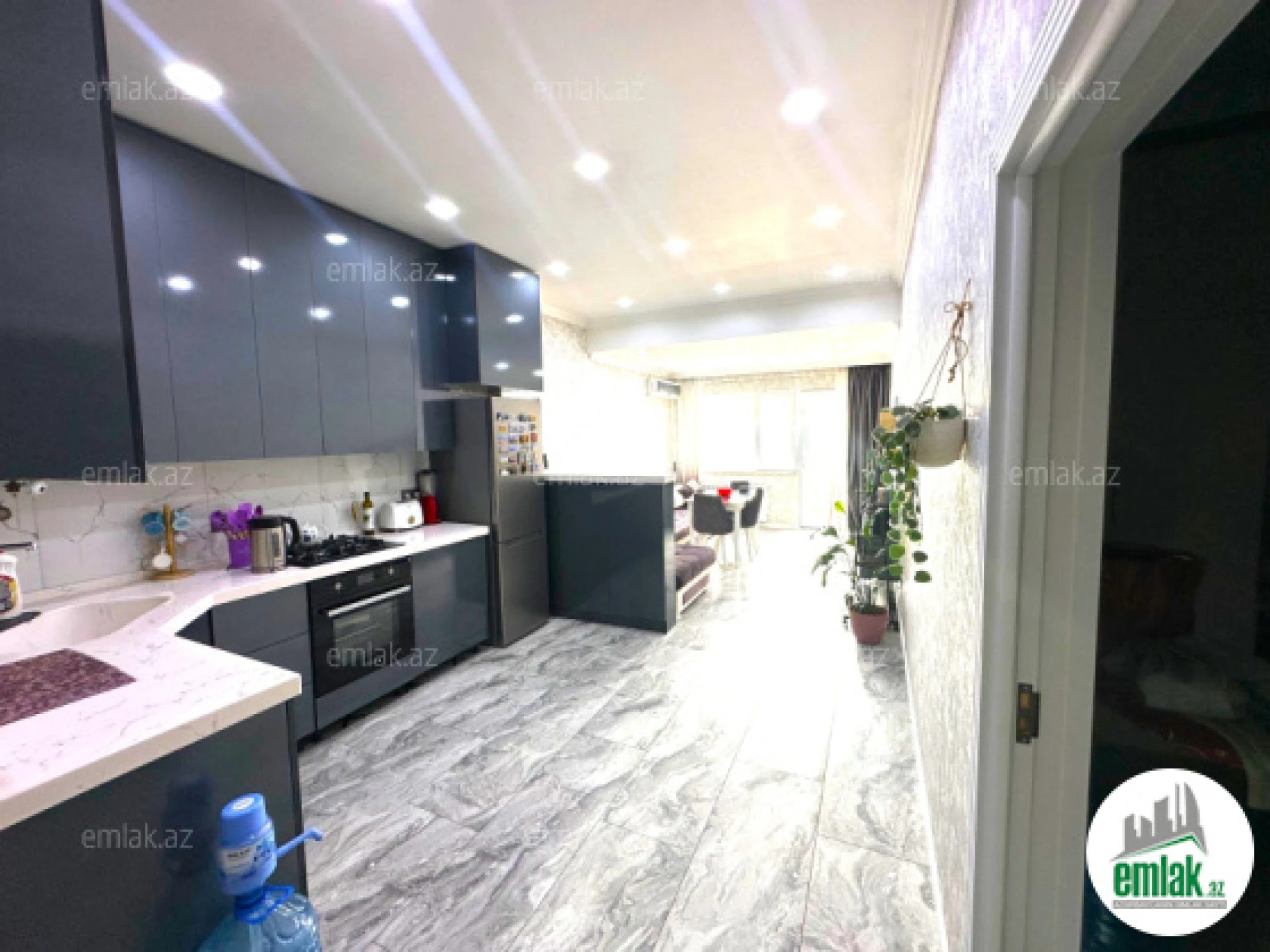 Satılır 3 otaqlı yeni tikili 95 m²