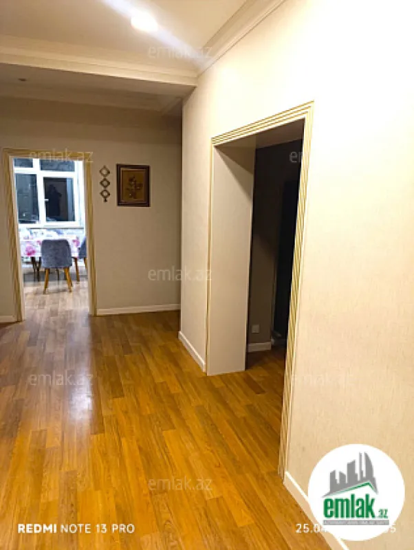 Satılır 3 otaqlı yeni tikili 110 m²