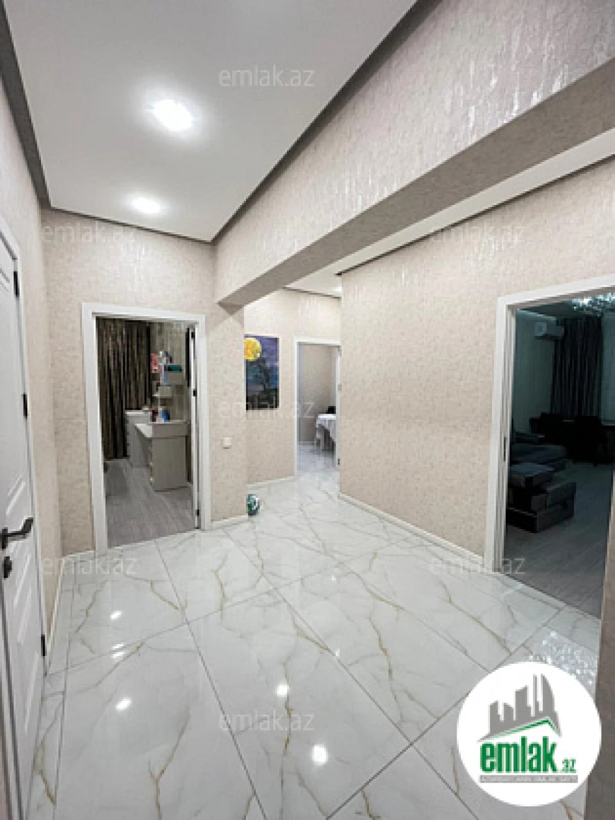 Satılır 3 otaqlı yeni tikili 105 m²