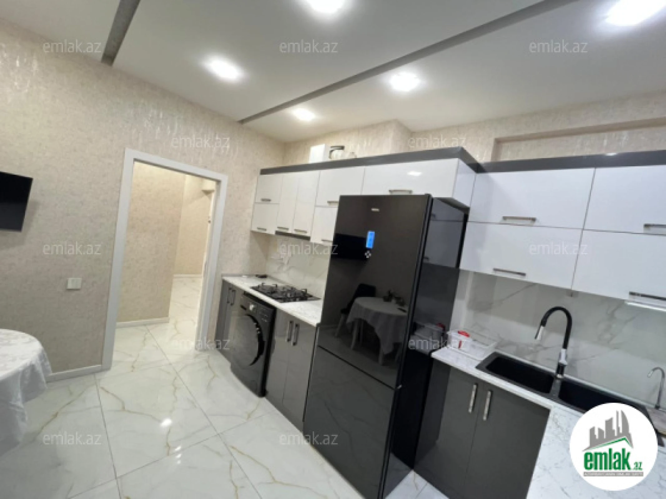 Satılır 3 otaqlı yeni tikili 105 m²