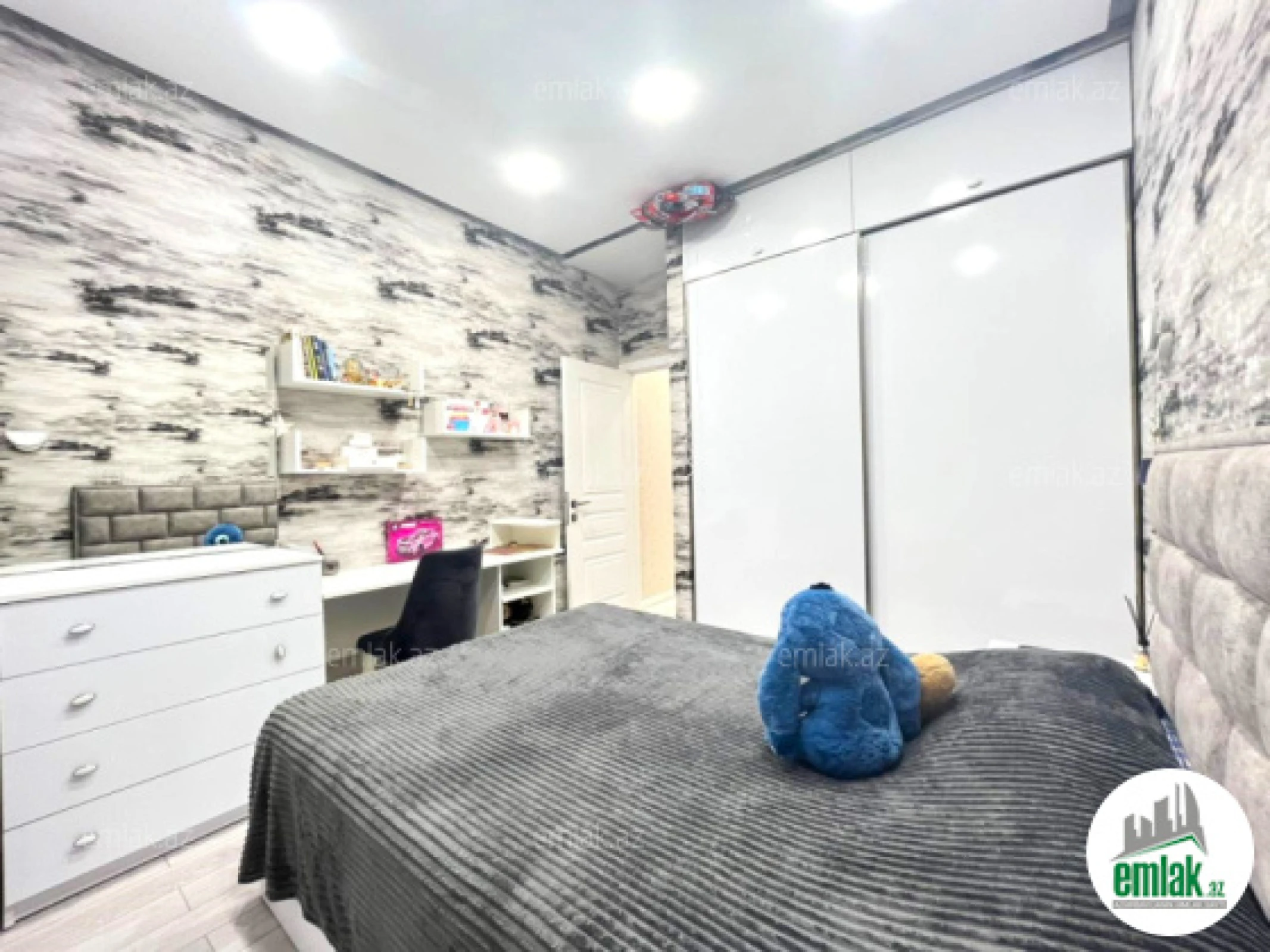 Satılır 3 otaqlı yeni tikili 105 m²
