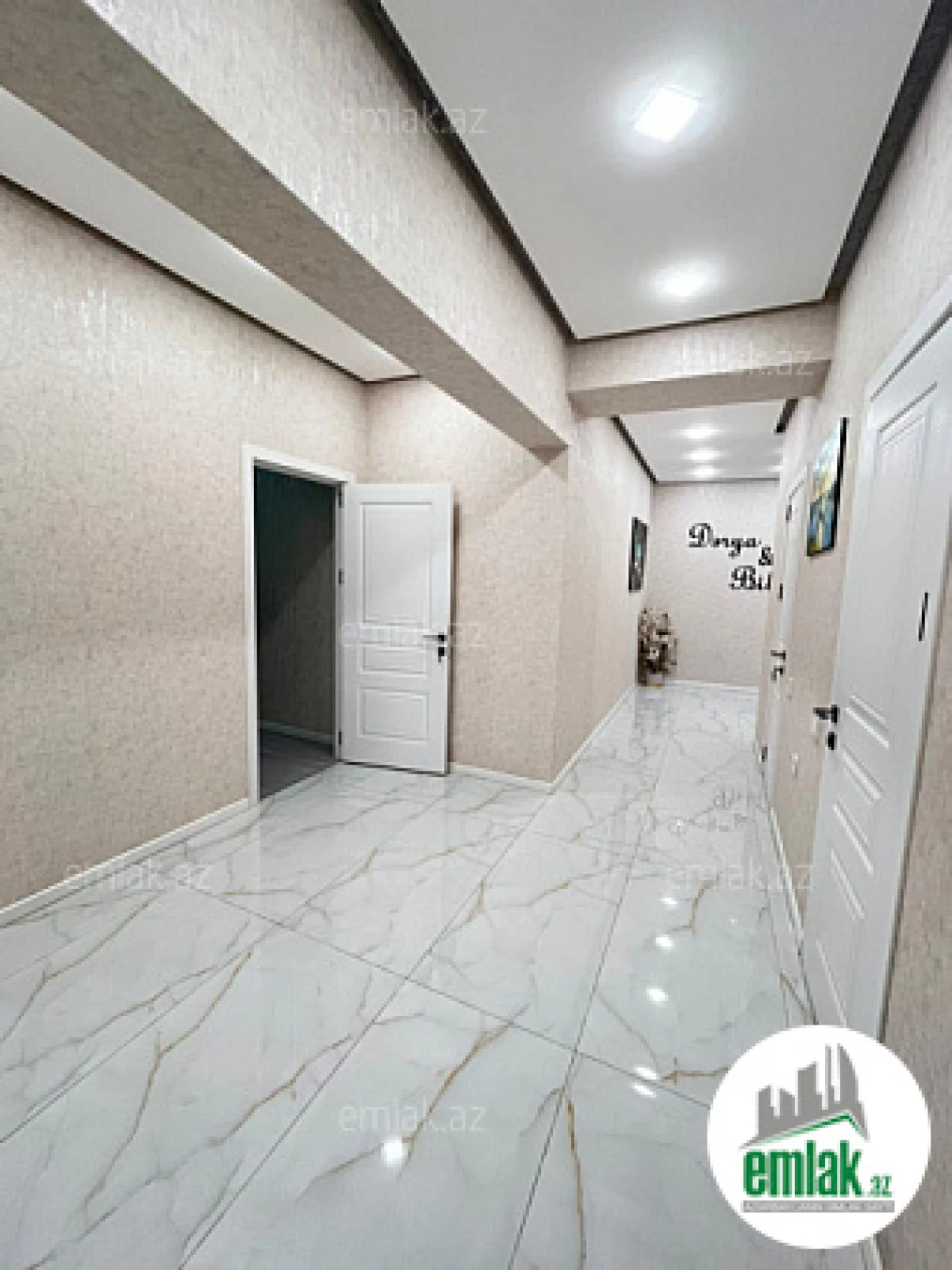 Satılır 3 otaqlı yeni tikili 105 m²