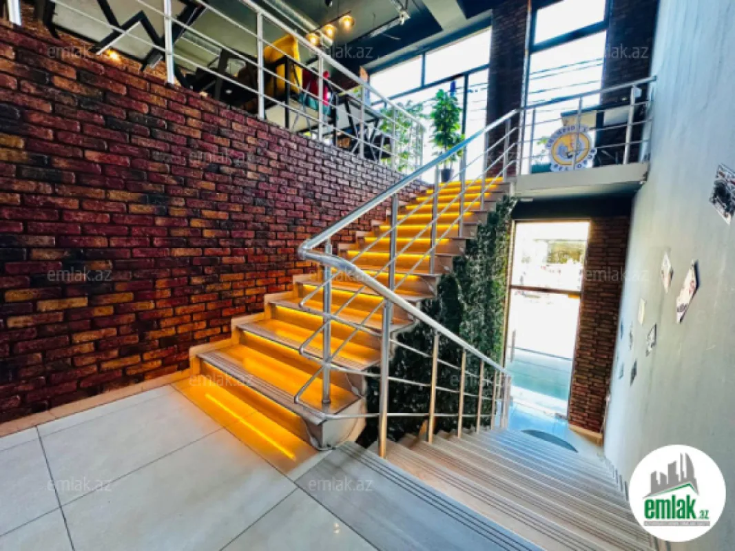 Satılır 4 otaqlı obyekt 280 m²