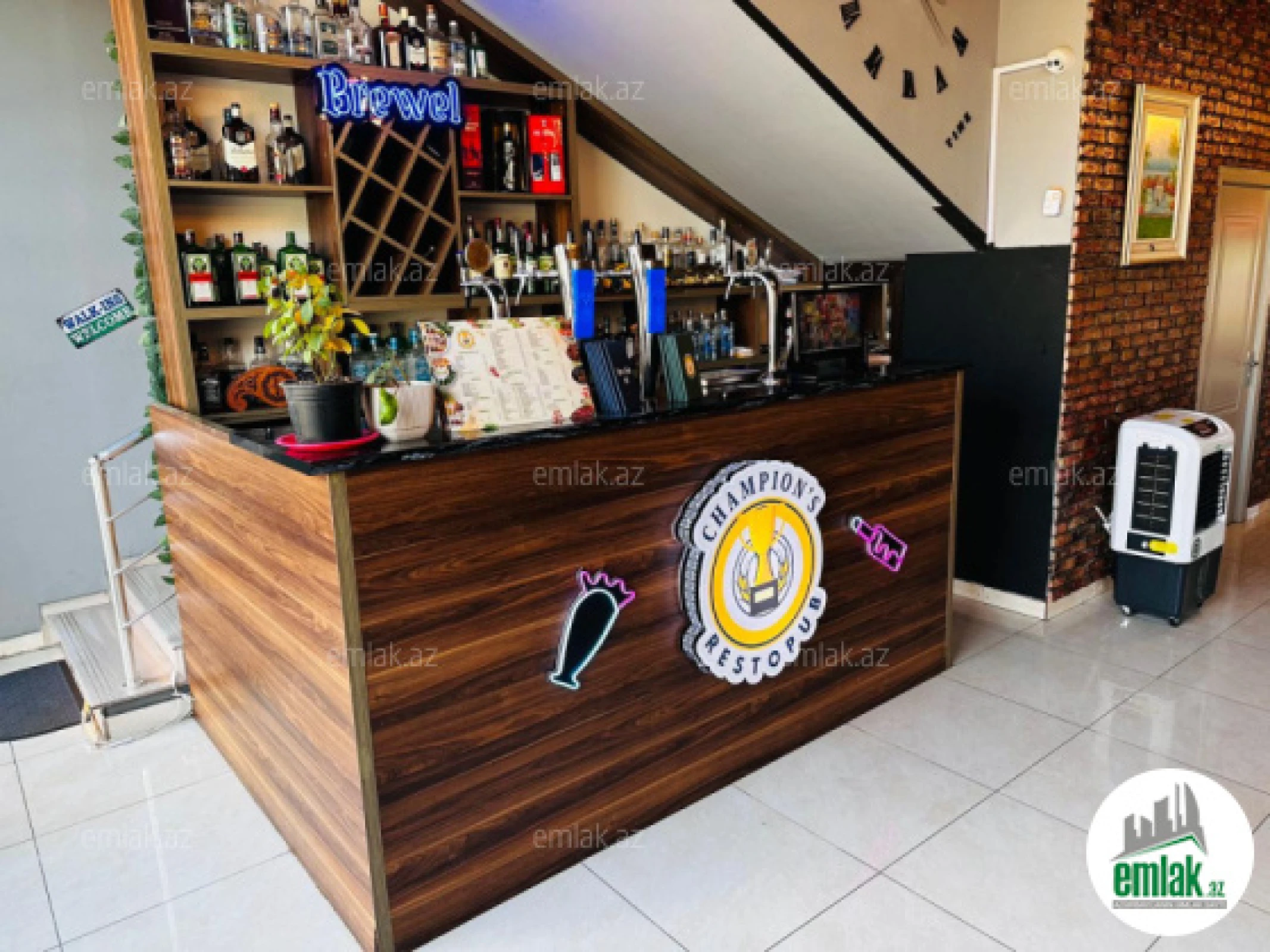 Satılır 4 otaqlı obyekt 280 m²