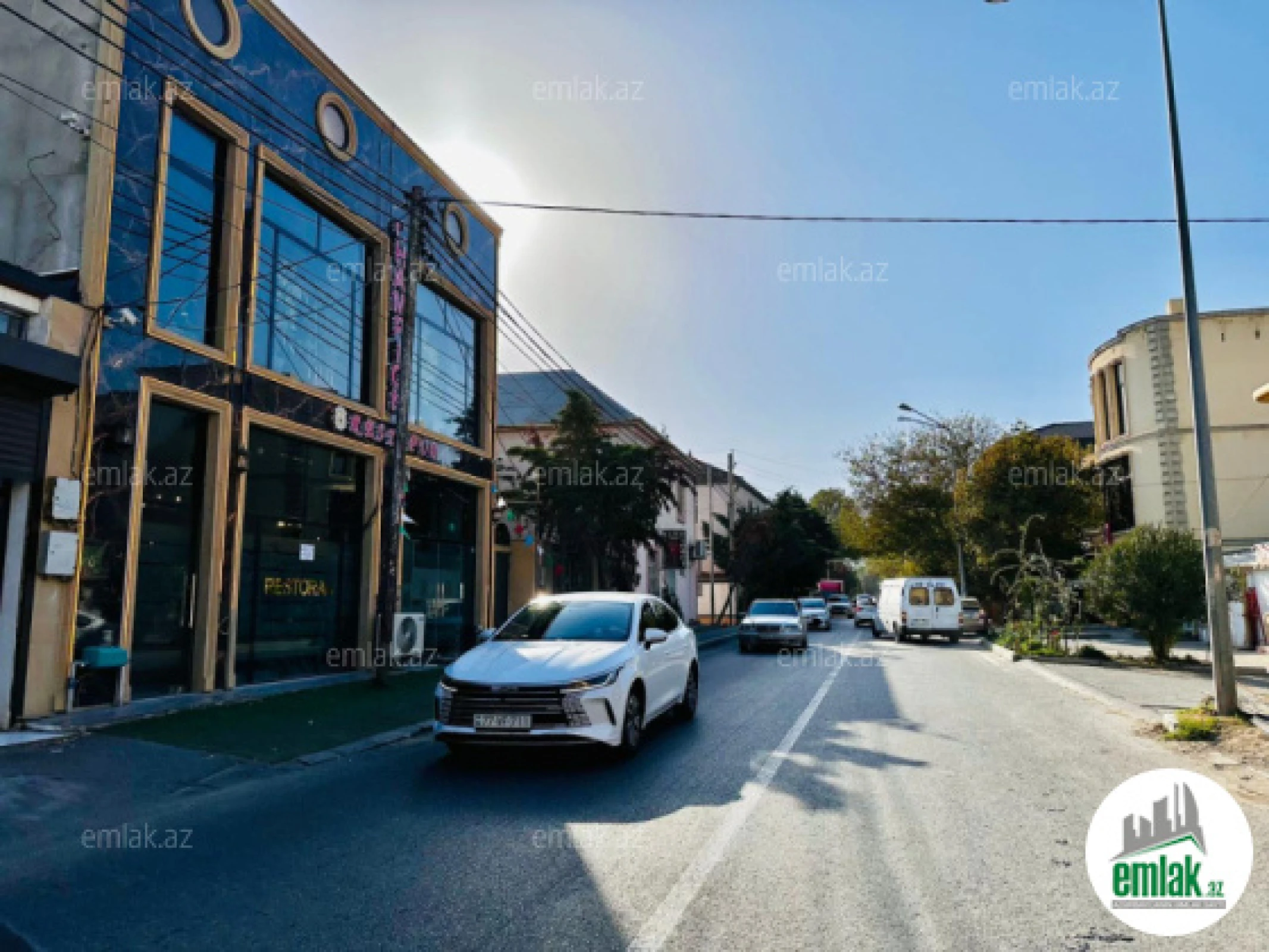 Satılır 4 otaqlı obyekt 280 m²