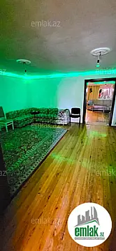 Satılır 4 otaqlı köhnə tikili 160 m²