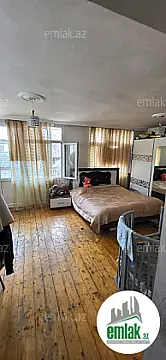 Satılır 4 otaqlı köhnə tikili 160 m²