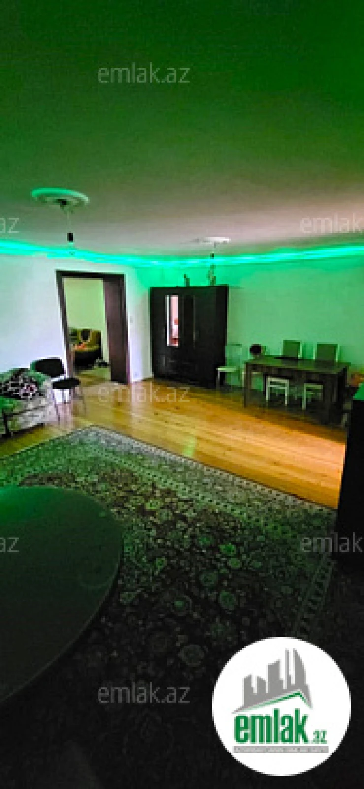 Satılır 4 otaqlı köhnə tikili 160 m²