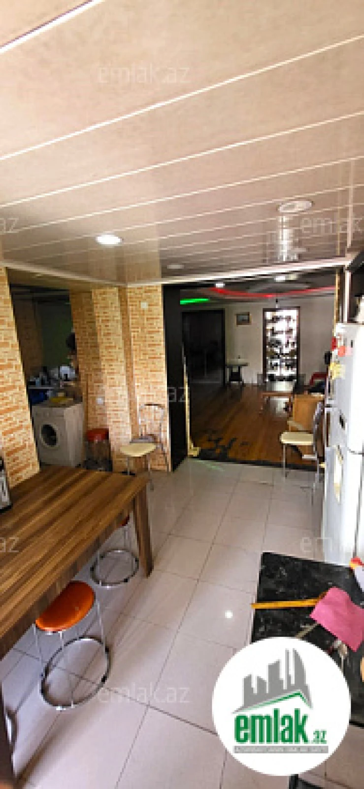 Satılır 4 otaqlı köhnə tikili 160 m²