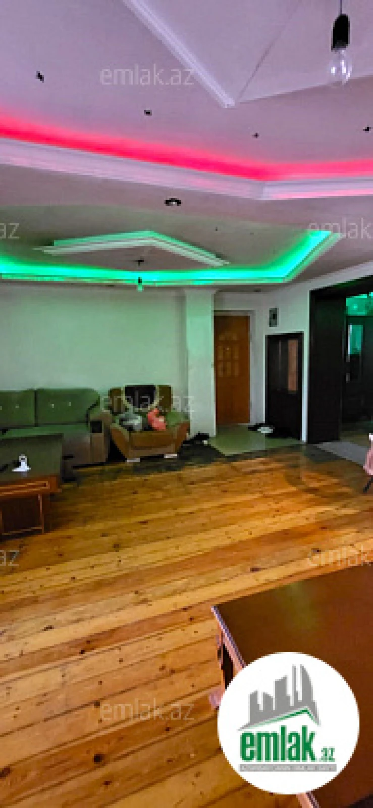 Satılır 4 otaqlı köhnə tikili 160 m²