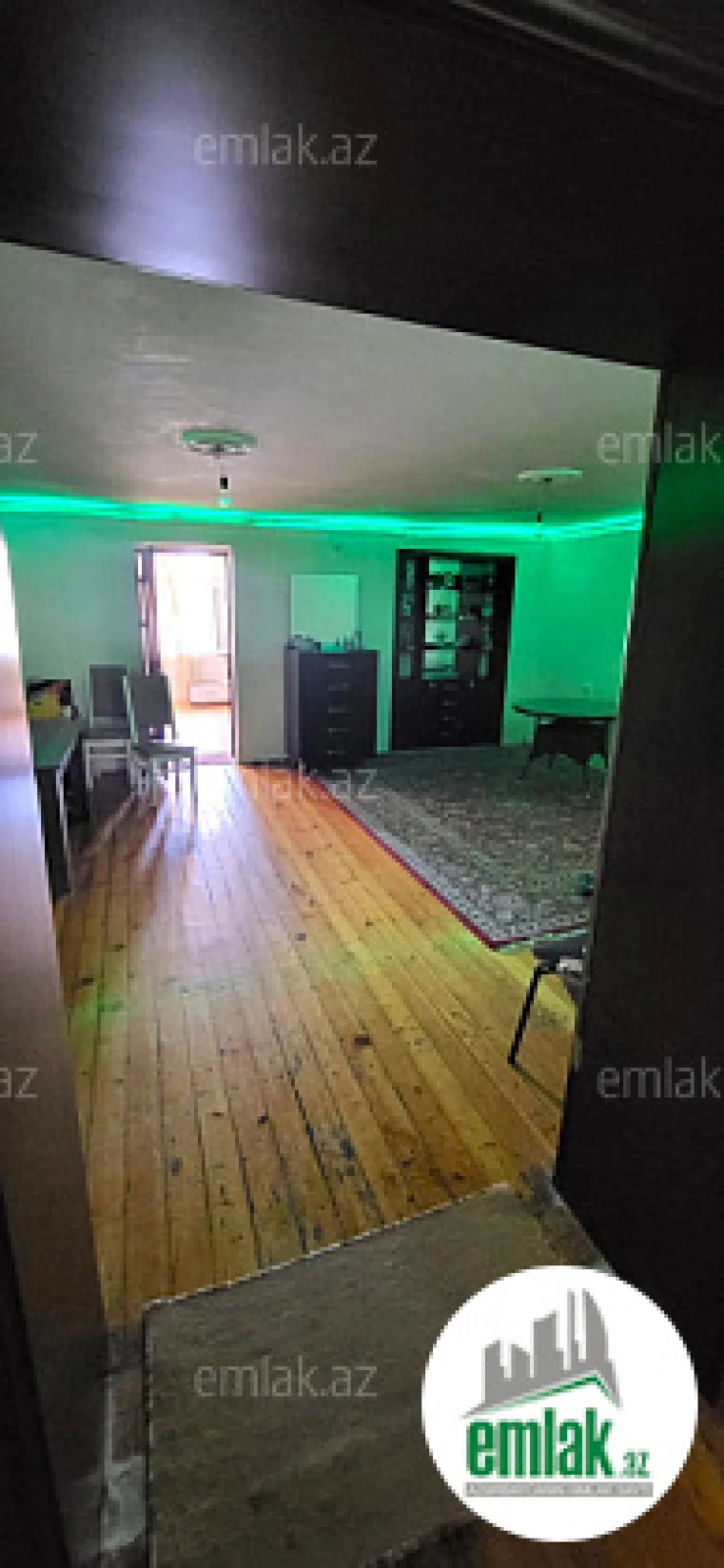 Satılır 4 otaqlı köhnə tikili 160 m²