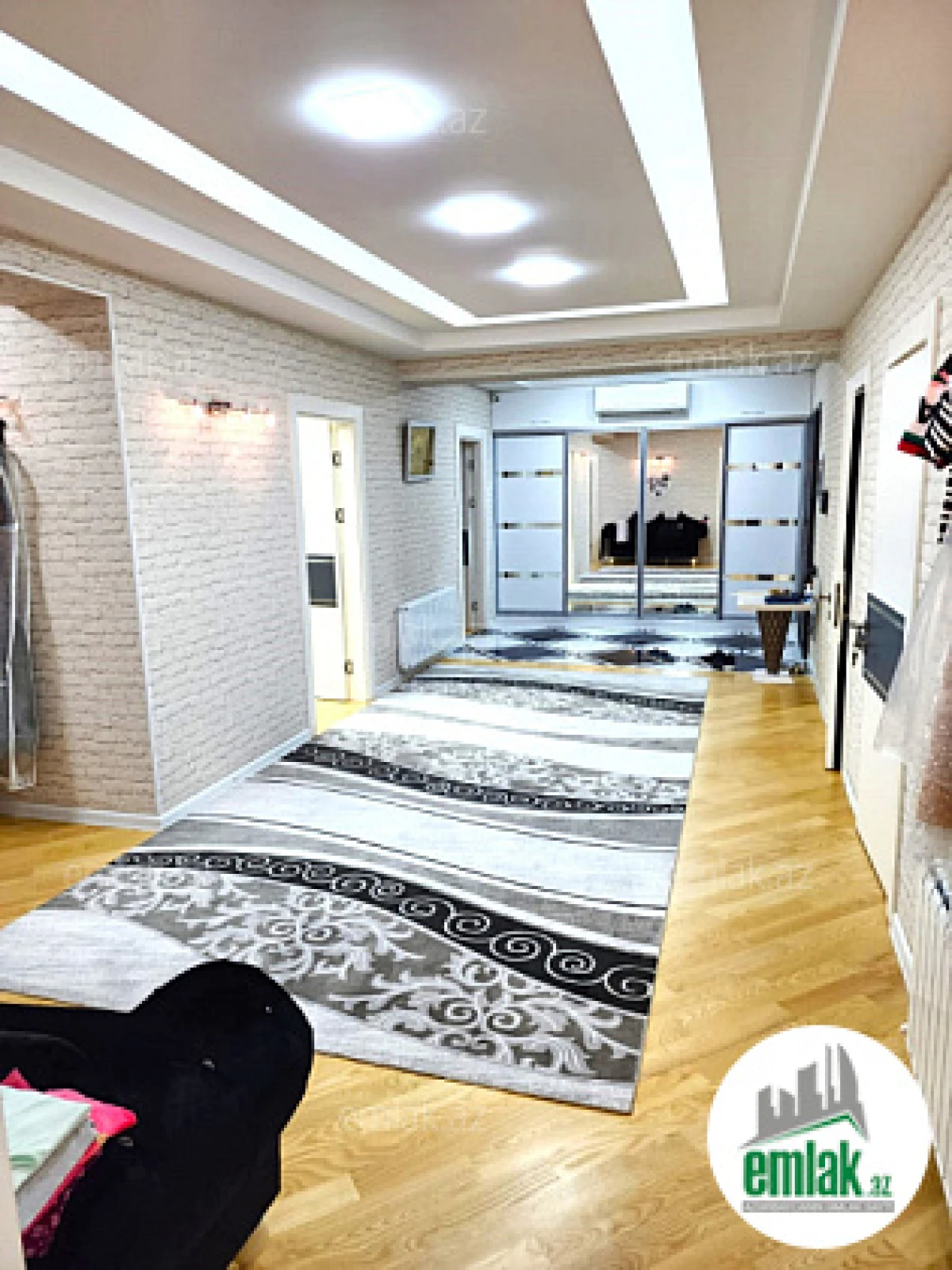 Satılır 5 otaqlı yeni tikili 230 m²