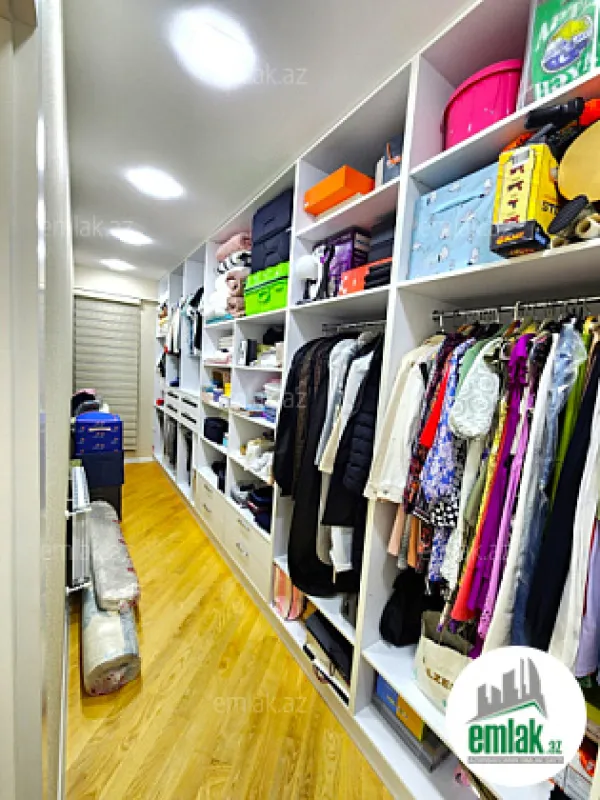 Satılır 5 otaqlı yeni tikili 230 m²