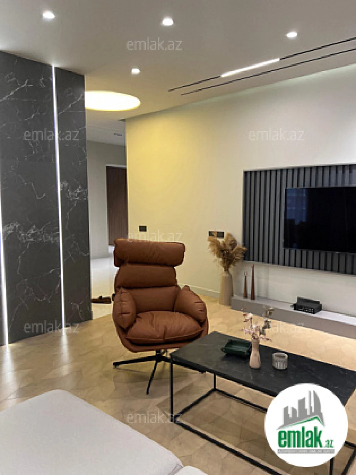 Satılır 3 otaqlı yeni tikili 150 m²