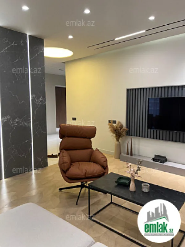 Satılır 3 otaqlı yeni tikili 150 m²