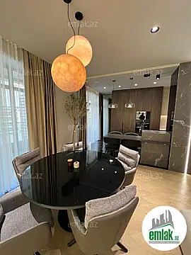 Satılır 3 otaqlı yeni tikili 150 m²