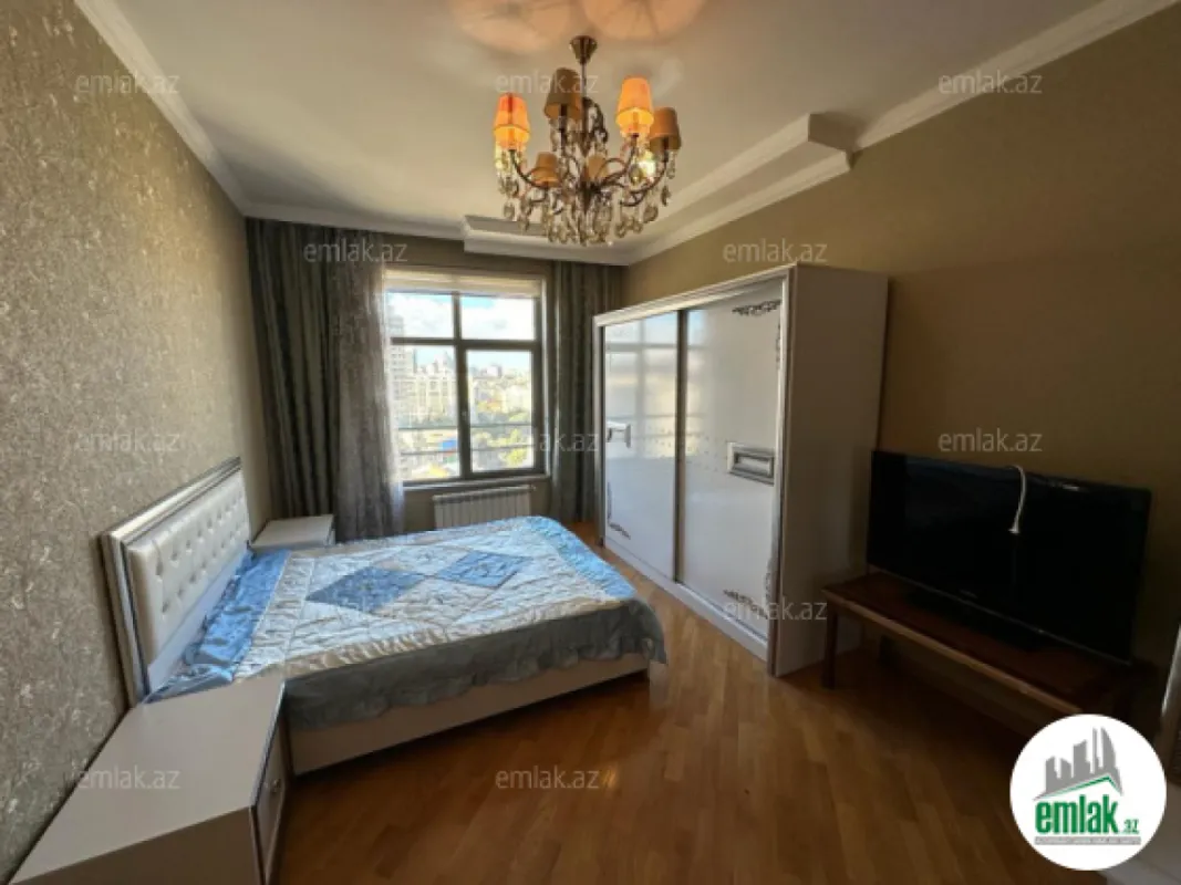 Satılır 4 otaqlı yeni tikili 165 m²