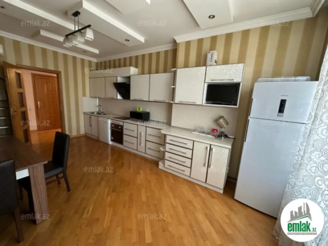 Satılır 4 otaqlı yeni tikili 165 m²
