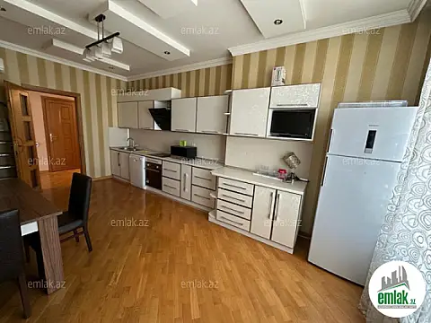 Satılır 4 otaqlı yeni tikili 165 m²