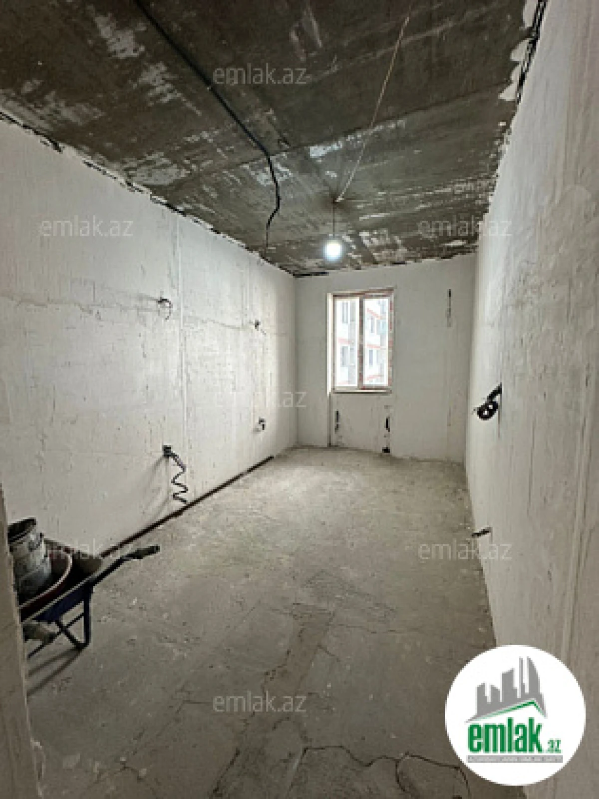 Satılır 3 otaqlı yeni tikili 125 m²