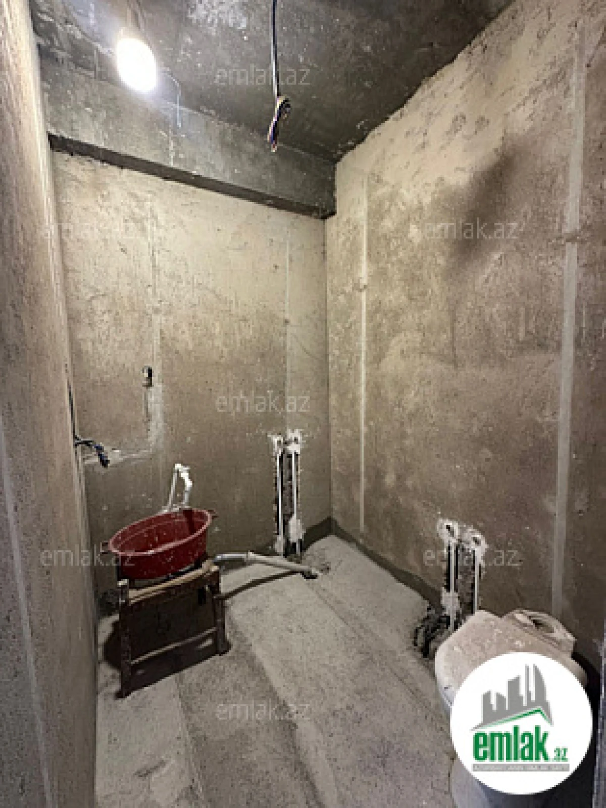 Satılır 3 otaqlı yeni tikili 125 m²