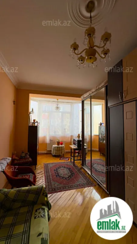 Satılır 4 otaqlı yeni tikili 150 m²