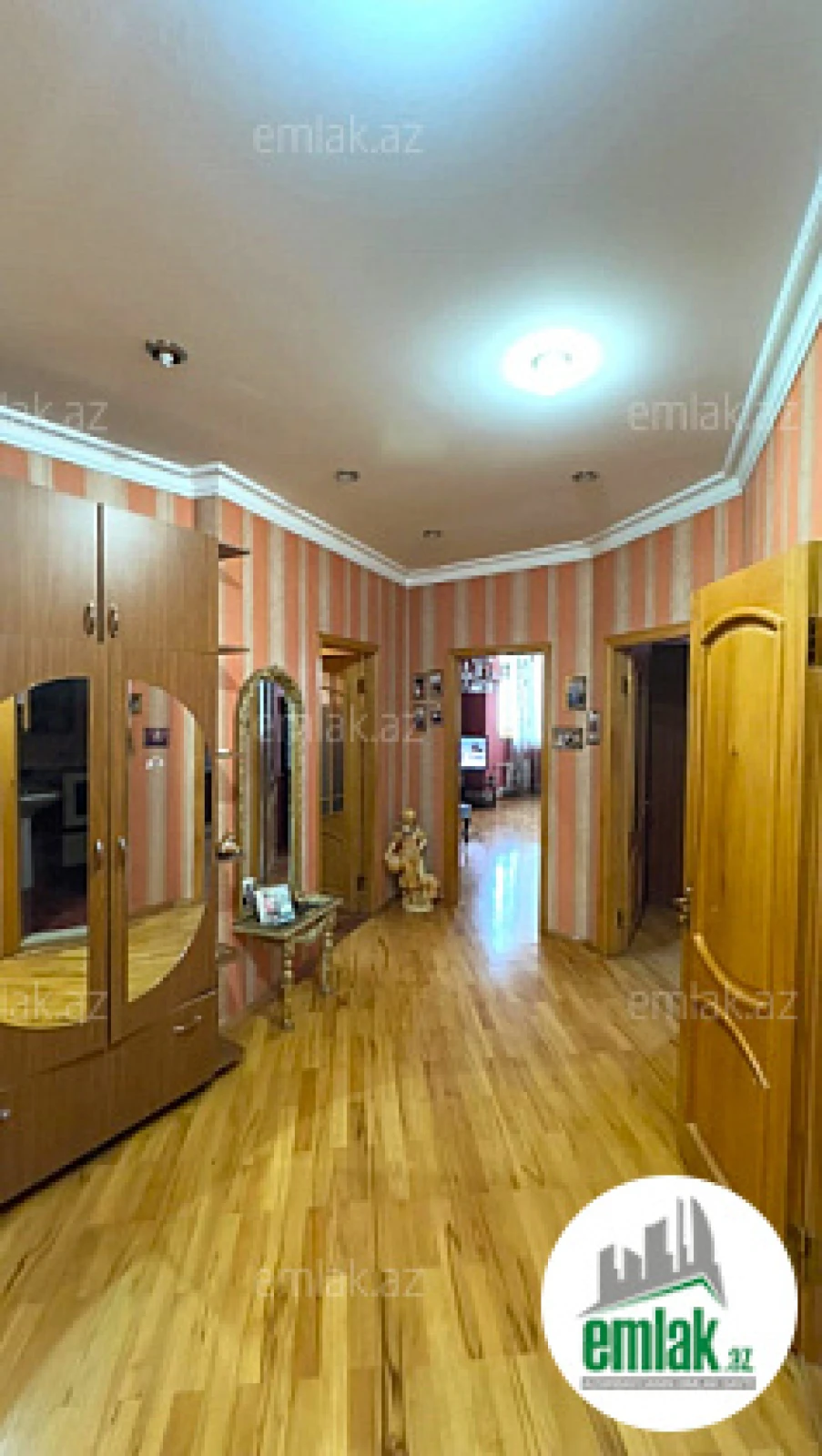 Satılır 4 otaqlı yeni tikili 150 m²