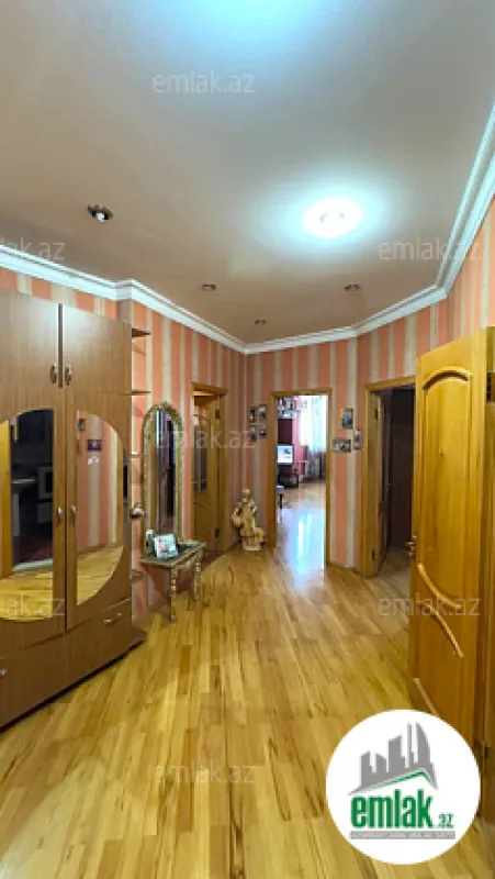 Satılır 4 otaqlı yeni tikili 150 m²