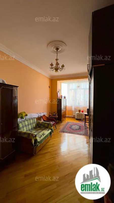 Satılır 4 otaqlı yeni tikili 150 m²