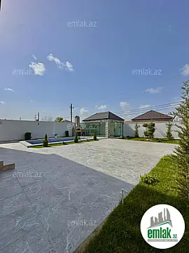 Satılır 6 otaqlı mənzil 250 m²