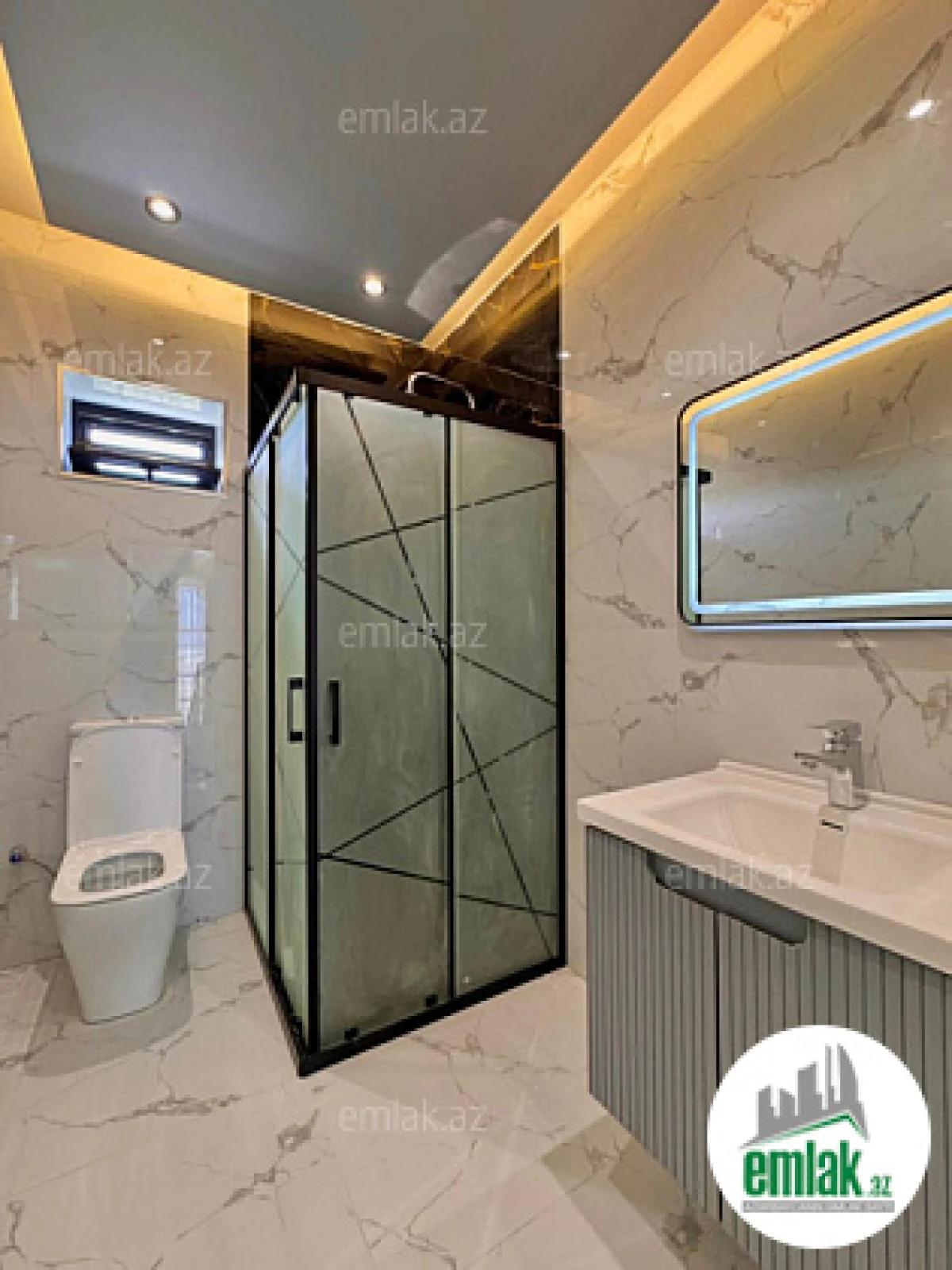 Satılır 6 otaqlı mənzil 250 m²