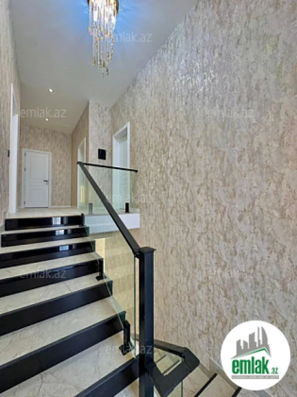 Satılır 6 otaqlı mənzil 250 m²