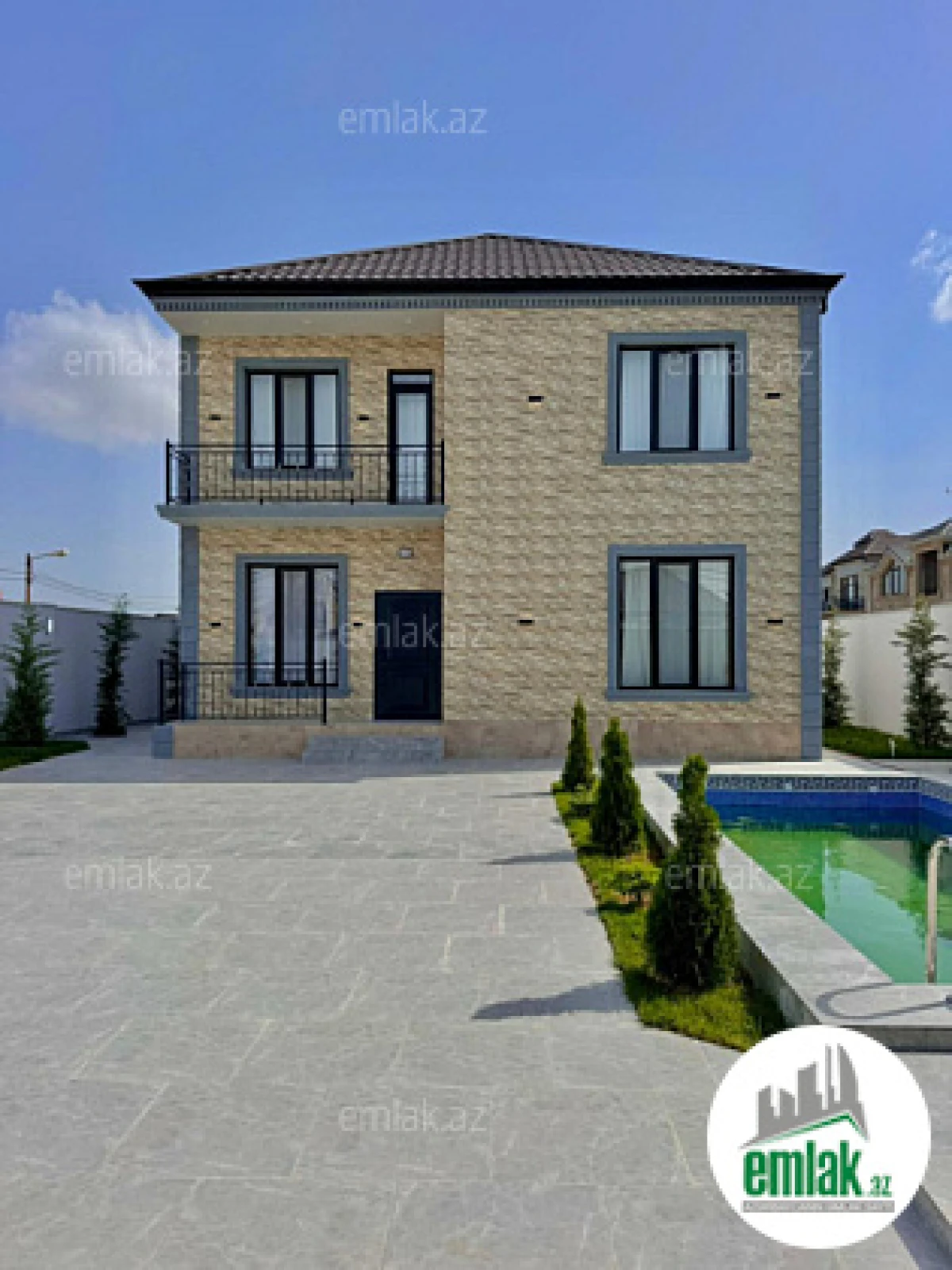 Satılır 6 otaqlı mənzil 250 m²